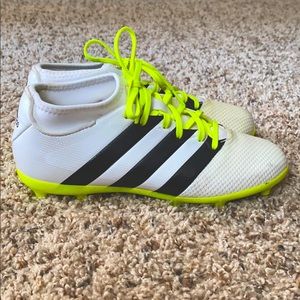 Adidas Women’s 16.3 White/Neon Soccer Shoes 6W